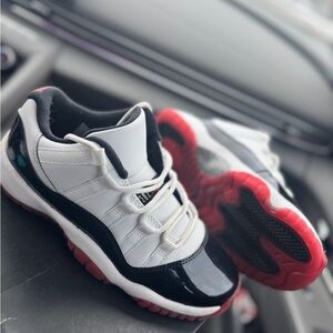 Nike Air Jordan 11 Retro Low "Concord Bred"